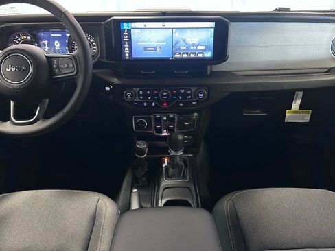 New 2026 Jeep Gladiator Sport image 12