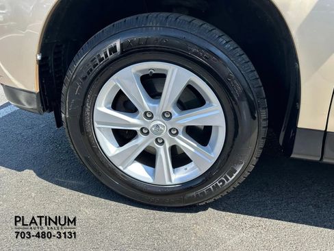 Used 2011 Toyota Highlander SE w/ Tow Pkg AWD/4WD image 23