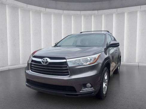 Used 2014 Toyota Highlander Limited AWD/4WD image 1