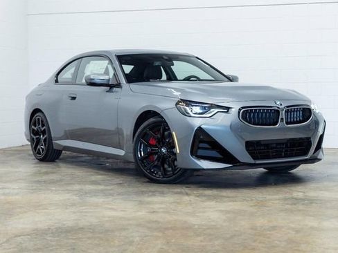 Certified 2025 BMW 230i xDrive Coupe w/ M Sport Package AWD/4WD image 4