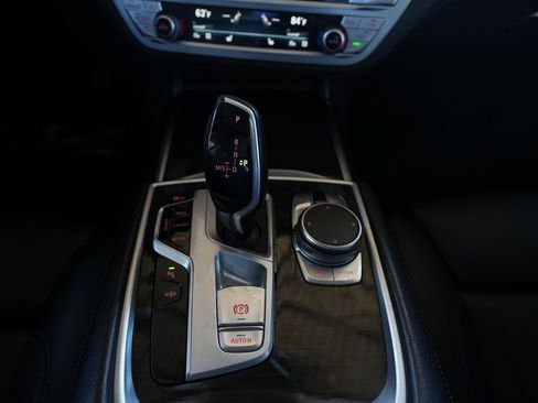 Used 2019 BMW 740i xDrive w/ Cold Weather Package image 39