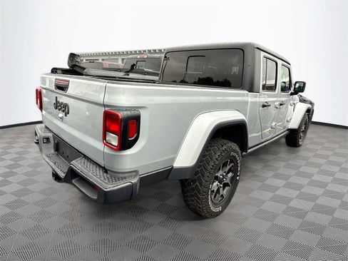 Used 2023 Jeep Gladiator Willys image 6