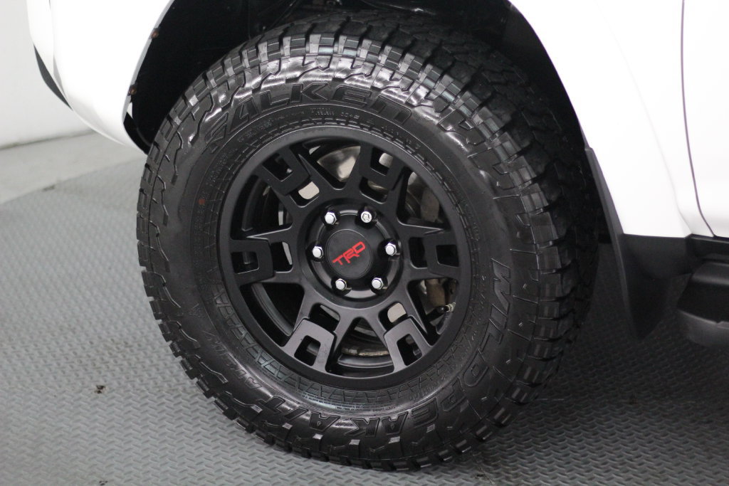 Used 2019 Toyota 4Runner TRD Off-Road Premium AWD/4WD image 55