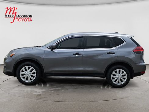 Used 2020 Nissan Rogue S FWD image 14