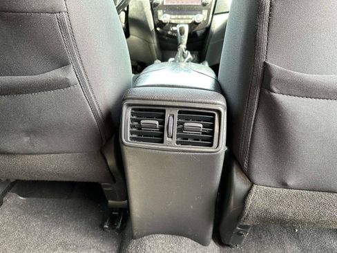 Used 2019 Nissan Rogue SV w/ Premium Package image 20