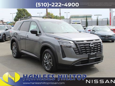 New 2026 Nissan Pathfinder SV w/ Cargo Package AWD/4WD image 5