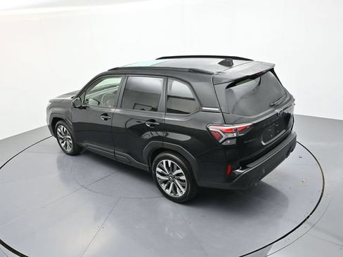 Used 2025 Subaru Forester Touring AWD/4WD image 22