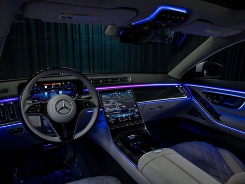 New 2025 Mercedes-Benz S 580 4MATIC Sedan image 12