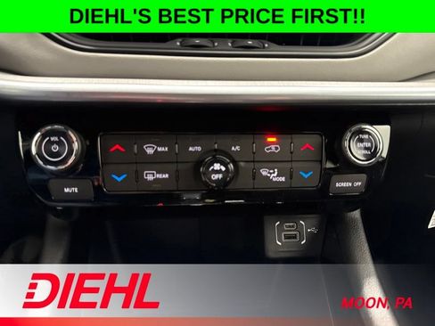 New 2026 Jeep Compass Limited w/ Sun, Sound & Navigation Group AWD/4WD image 30