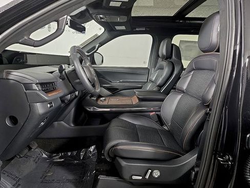 New 2026 Lincoln Navigator L Black Label AWD/4WD image 13