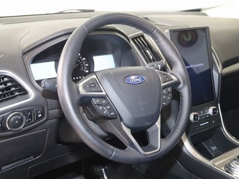 Used 2024 Ford Edge SEL w/ Convenience Package image 6