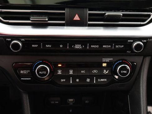 Used 2022 Kia Niro Touring Special Edition image 53