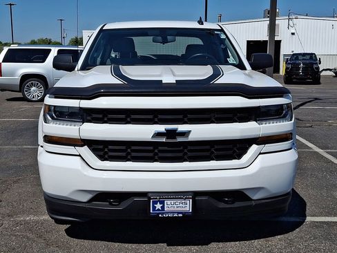 Used 2018 Chevrolet Silverado 1500 Custom w/ Custom Value Package AWD/4WD image 4