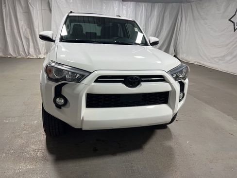 Used 2020 Toyota 4Runner SR5 Premium w/ Moonroof Package image 2