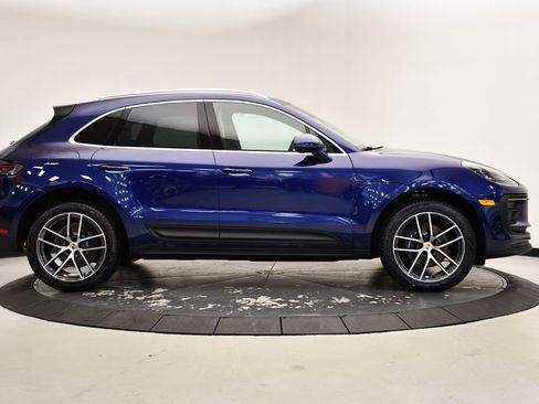 Certified 2025 Porsche Macan image 8