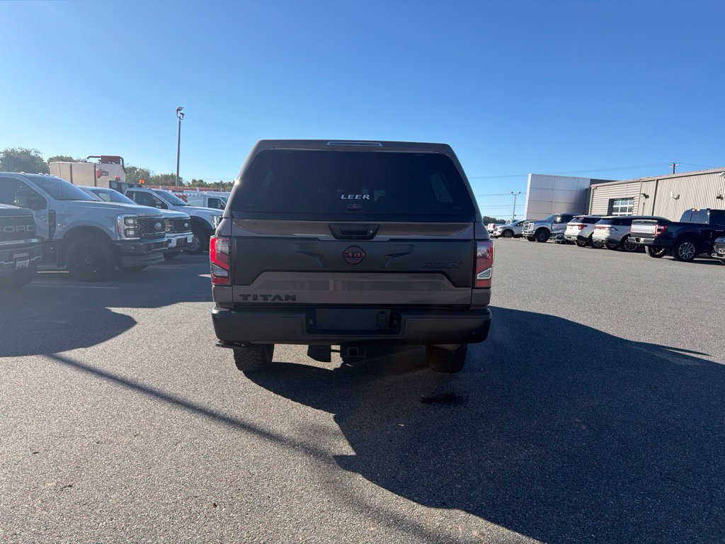 Used 2024 Nissan Titan PRO-4X w/ Pro-4x Convenience Package AWD/4WD image 9