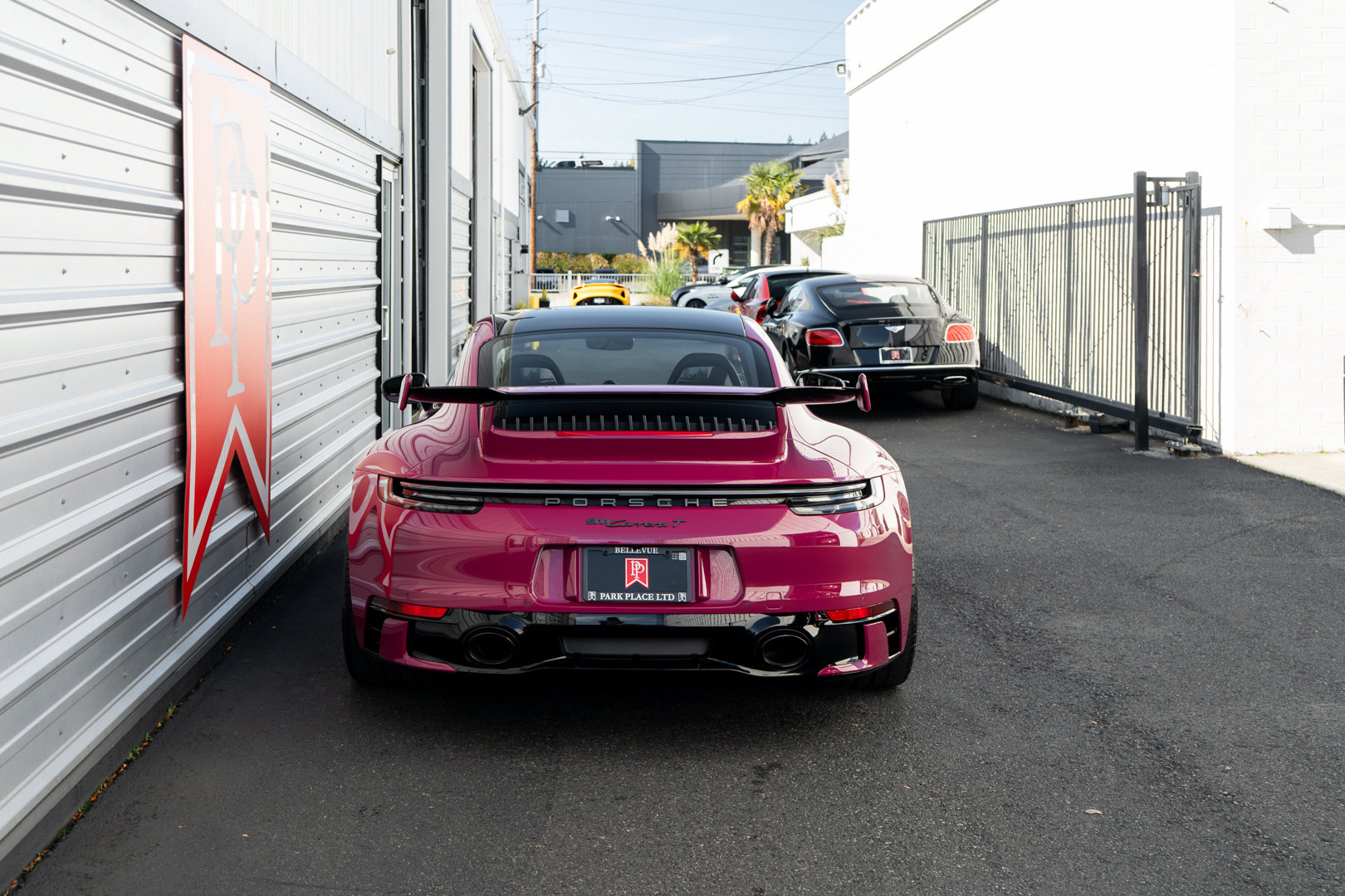 Used 2024 Porsche 911 Carrera T RWD image 38