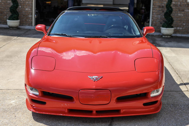 Used 2003 Chevrolet Corvette Coupe w/ Preferred Equipment Group RWD image 12