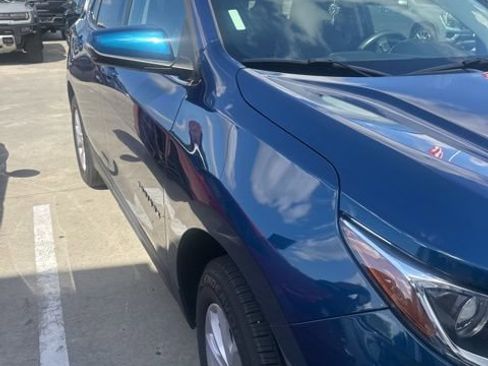 Used 2019 Chevrolet Equinox LT image 3
