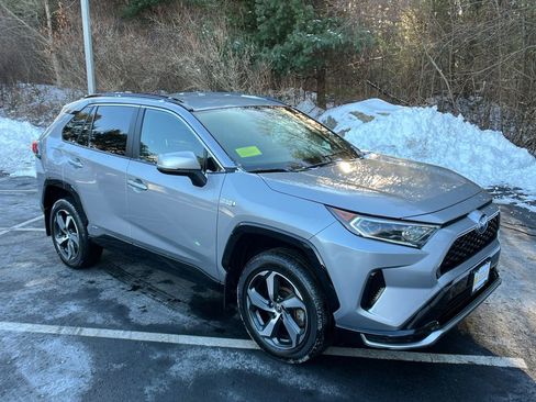 Used 2021 Toyota RAV4 SE image 7