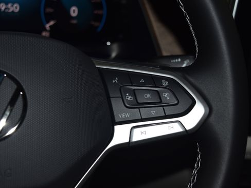 New 2026 Volkswagen Atlas SE image 8