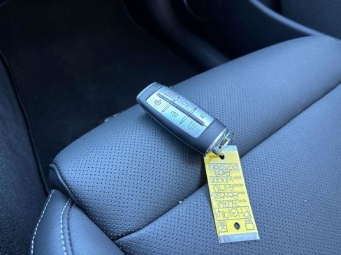 Used 2023 Genesis GV70 2.5T w/ Select Package image 26