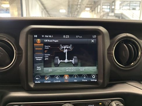 Used 2021 Jeep Gladiator Overland image 25