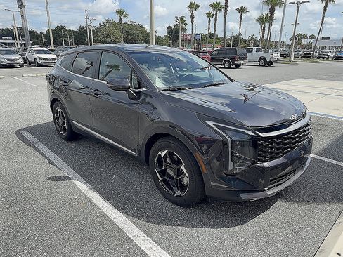 Used 2026 Kia Sportage EX FWD image 38