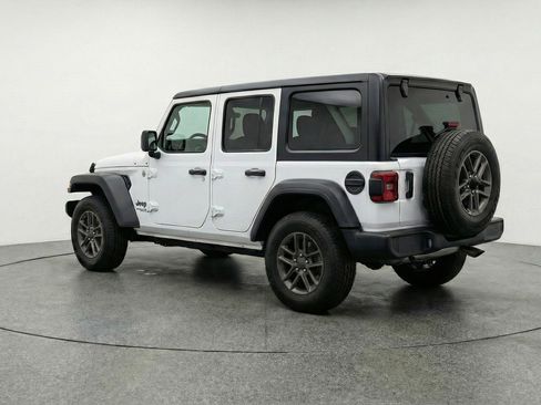 Used 2025 Jeep Wrangler Unlimited Sport AWD/4WD image 6