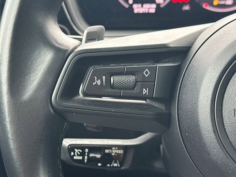 Used 2024 Porsche Cayenne image 36