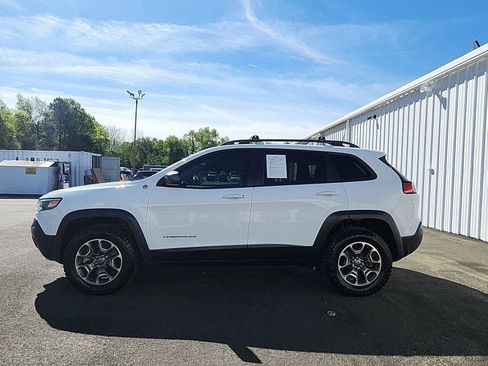 Used 2021 Jeep Cherokee Trailhawk w/ Technology Group AWD/4WD image 2