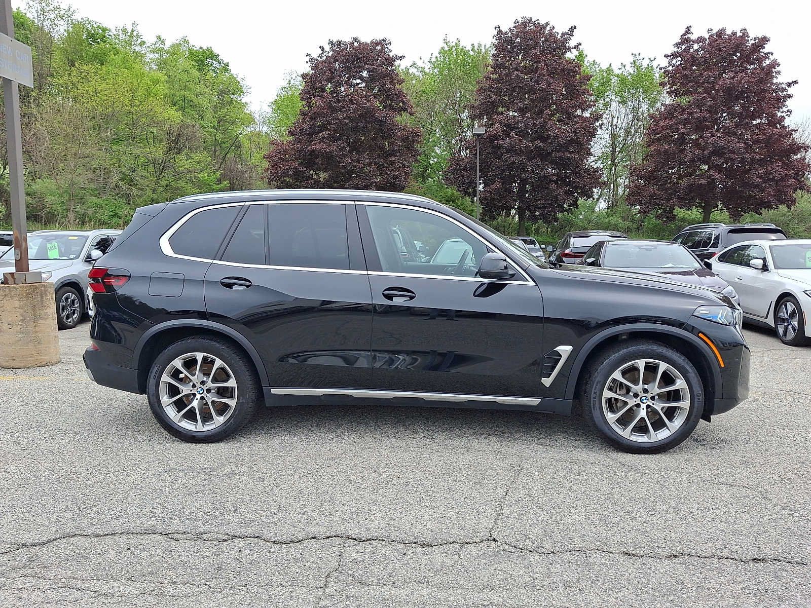 Used 2024 BMW X5 xDrive40i w/ Premium Package AWD/4WD image 7