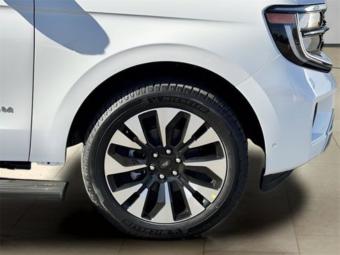 New 2025 Ford Expedition Max Platinum w/ Platinum Ultimate Package image 42