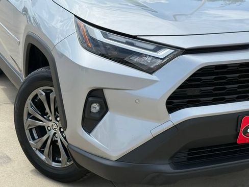 Used 2023 Toyota RAV4 XLE Premium AWD/4WD image 5