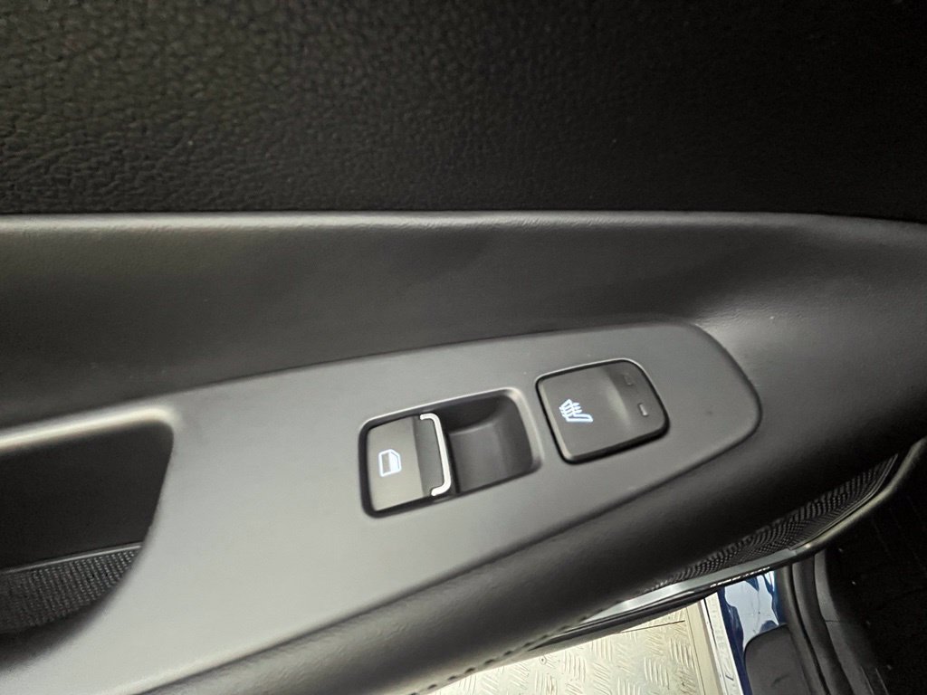 Used 2022 Hyundai Santa Fe Limited AWD/4WD image 45
