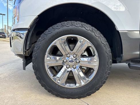 Used 2018 Ford F150 XLT w/ Equipment Group 302A Luxury image 6