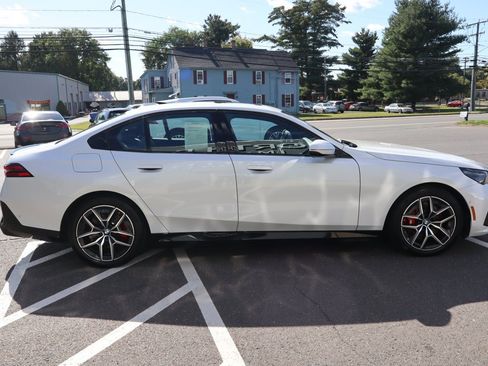 Used 2026 BMW i5 eDrive40 w/ M Sport Package AWD/4WD image 5