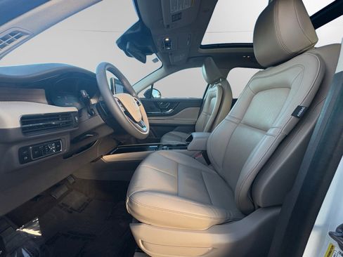 Certified 2024 Lincoln Corsair Grand Touring image 9