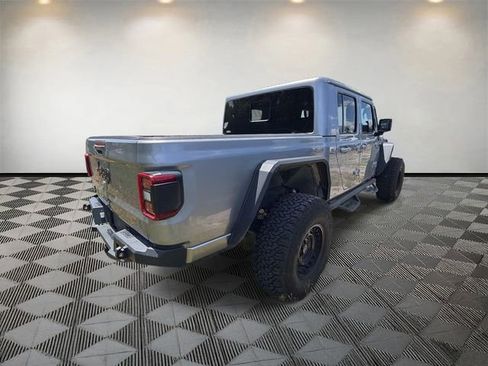 Used 2021 Jeep Gladiator Overland AWD/4WD image 6