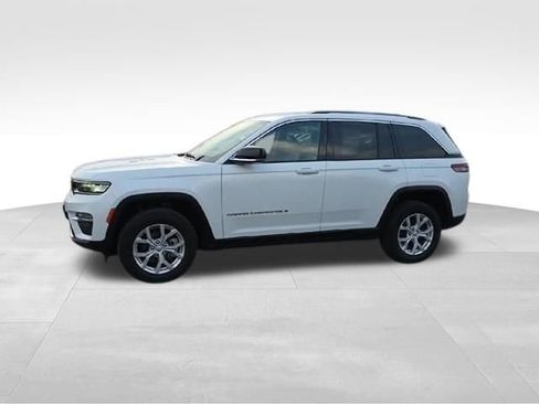 Used 2023 Jeep Grand Cherokee Limited image 8