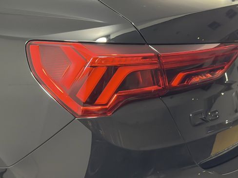 Used 2023 Audi Q3 2.0T Premium w/ Black Optic Sport Package image 26
