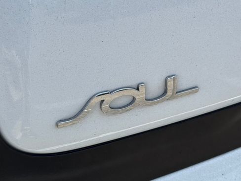Used 2019 Kia Soul FWD image 9