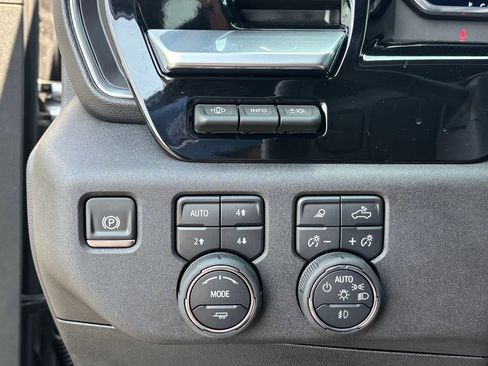 Used 2025 Chevrolet Silverado 2500 LTZ w/ Trail Boss Package AWD/4WD image 17