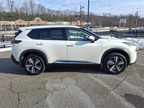 Certified 2023 Nissan Rogue SL w/ SL Premium Package image 8