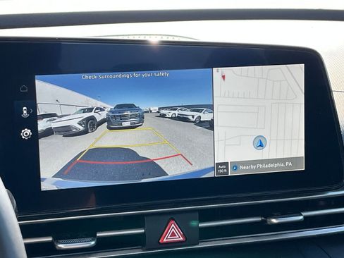 Used 2025 Hyundai Elantra SEL image 23