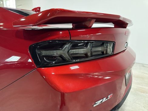 Used 2018 Chevrolet Camaro ZL1 RWD image 14