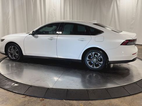 Certified 2023 Honda Accord EX image 7