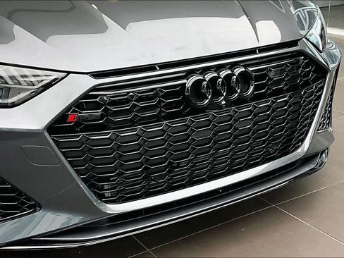 Certified 2025 Audi RS 7 Performance w/ Black Optic Package image 31