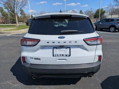 Used 2022 Ford Escape SE w/ SE Sport Appearance Package FWD image 7