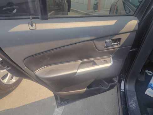 Used 2013 Ford Edge SE FWD image 6